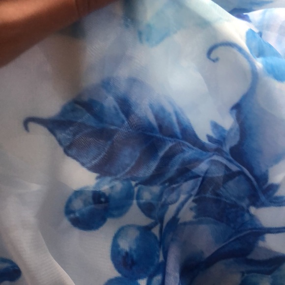 Floral off-the-shoulder dress - Picture 5 of 6